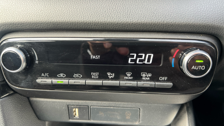 Toyota Yaris 1.5 Hybrid Icon 5dr CVT Hybrid Hatchback